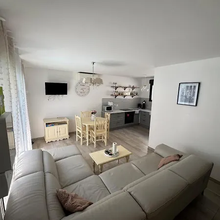 Charmante Maison Avec Piscine