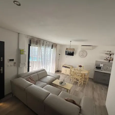 Charmante Maison Avec Piscine Villa